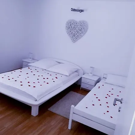 Apartment Relax Vir